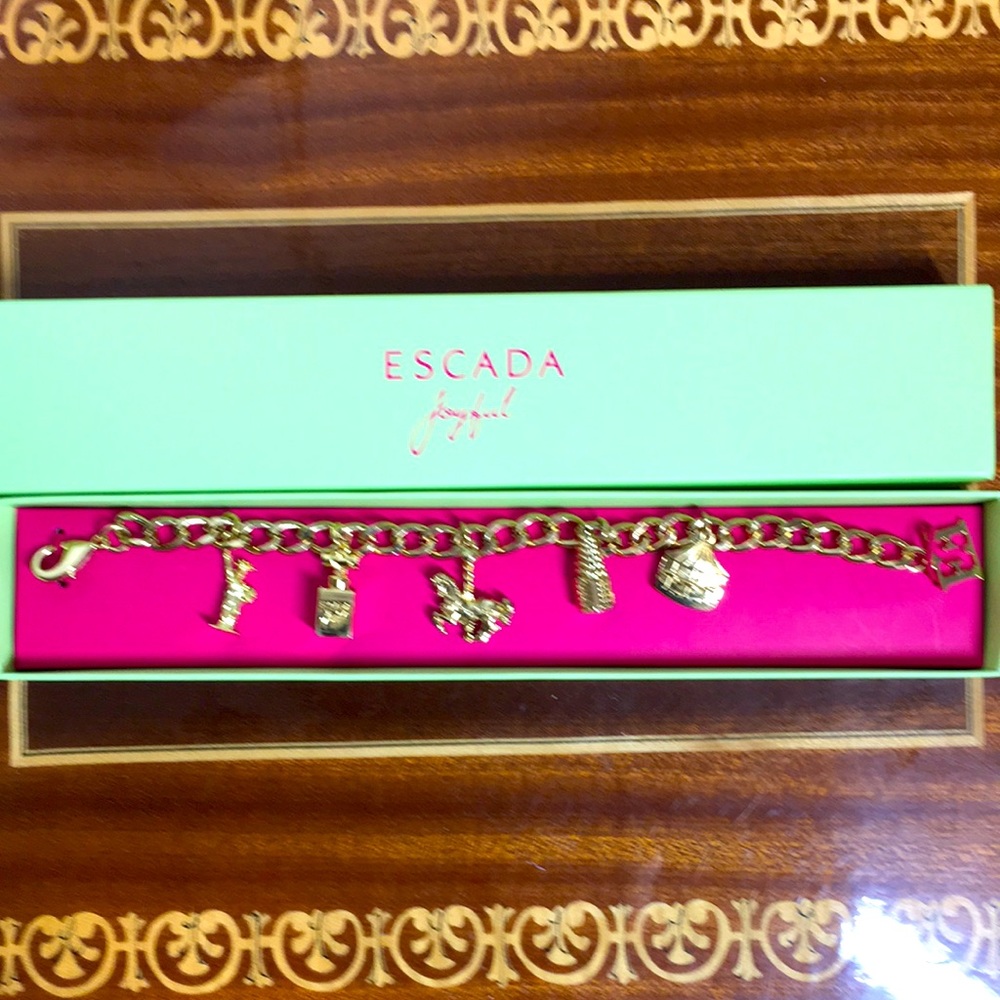 NWB Escada Joyful charm bracelet gold color